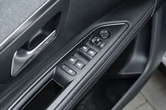 Peugeot 5008, 2.0, 130 kW, diisel, automaat, esivedu