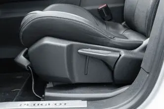 Peugeot 5008, 2.0, 130 kW, diisel, automaat, esivedu