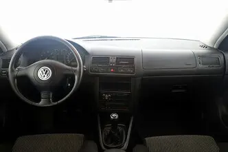Volkswagen Golf, 2.0, 85 kW, bensiin, manuaal, esivedu