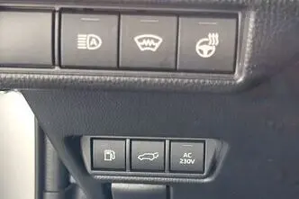 Toyota Prius, 2.0, 111 kW, įkraunamas hibridas, automatinė, priekiniai varomieji ratai