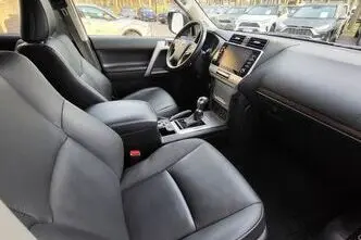 Toyota Land Cruiser, 2.8, 150 kW, dyzelinas, automatinė, visų varomųjų ratų pavara