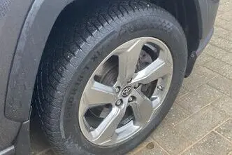 Toyota RAV4, 2.5, 131 kW, hibrīds, automātiskā, pilnpiedziņa