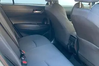 Toyota Corolla, 1.8, 72 kW, hibrīds, automātiskā, priekšējā piedziņa