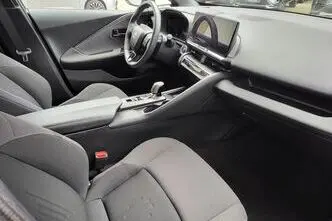 Toyota C-HR, 1.8, 72 kW, hibrīds, automātiskā, priekšējā piedziņa