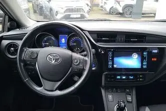Toyota Auris, 1.8, 73 kW, hibrīds, automātiskā, priekšējā piedziņa
