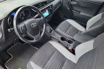 Toyota Auris, 1.8, 73 kW, hibrīds, automātiskā, priekšējā piedziņa