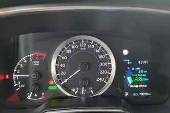 Toyota Corolla, 1.8, 72 kW, hibrīds, automātiskā, priekšējā piedziņa