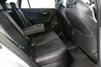 Toyota RAV4, 2.5, 136 kW, uzlādējams hibrīds, automātiskā, pilnpiedziņa