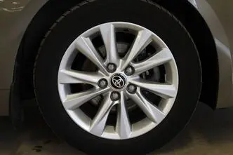 Toyota Corolla, 1.8, 72 kW, hibrīds, automātiskā, priekšējā piedziņa