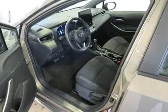 Toyota Corolla, 1.8, 72 kW, hibrīds, automātiskā, priekšējā piedziņa