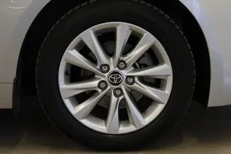 Toyota Corolla, 1.8, 72 kW, hibrīds, automātiskā, priekšējā piedziņa