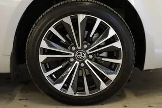 Toyota Corolla, 1.8, 72 kW, hibrīds, automātiskā, priekšējā piedziņa