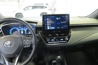 Toyota Corolla, 1.8, 72 kW, hibrīds, automātiskā, priekšējā piedziņa