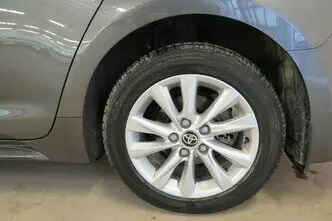 Toyota Corolla, 1.8, 72 kW, hibrīds, automātiskā, priekšējā piedziņa