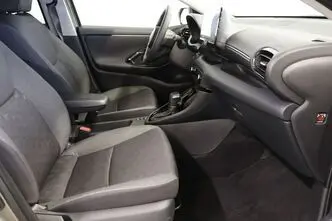 Toyota Yaris, 1.5, 68 kW, hibrīds, automātiskā, priekšējā piedziņa