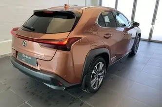 Lexus UX 300, 57 kW, elektrība, priekšējā piedziņa