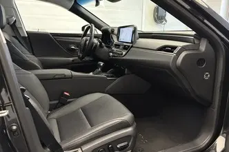 Lexus ES 300, 2.5, 131 kW, hibridas, automatinė, priekiniai varomieji ratai