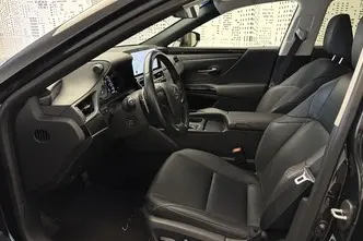 Lexus ES 300, 2.5, 131 kW, hibridas, automatinė, priekiniai varomieji ratai