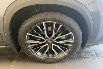 Lexus NX 450, 2.5, 136 kW, uzlādējams hibrīds, automātiskā, pilnpiedziņa