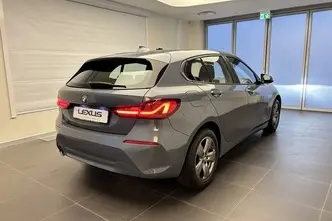 BMW 118, 1.5, 100 kW, benzinas, automatinė, priekiniai varomieji ratai
