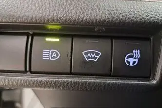 Toyota Prius, 2.0, 111 kW, uzlādējams hibrīds, automātiskā, priekšējā piedziņa