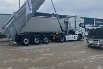 Schwarzmüller K-serie 24m3 Hardox sadulatapp 12 t, бензин+cng