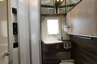 Laika ECOVIP, 2.0, 103 kW, дизель, автомат, передний привод