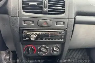 Renault Thalia, 1.1, 55 kW, benzinas, mechaninė, priekiniai varomieji ratai