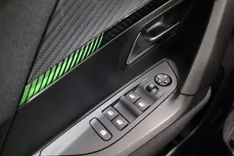 Peugeot 2008, elektra, automatinė, priekiniai varomieji ratai