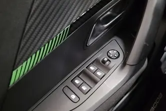 Peugeot 2008, 1.2, 96 kW, benzinas, automatinė, priekiniai varomieji ratai