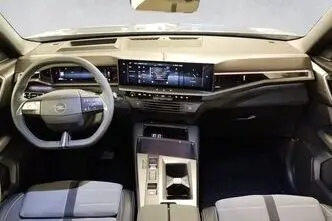 Opel Grandland, 1.2, 100 kW, hybrid, automatic, front-wheel drive