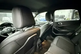 BMW 218, 1.5, 100 kW, benzinas, automatinė, priekiniai varomieji ratai