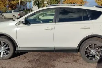 Toyota RAV4, 2.0, 105 kW, дизель, механическая, передний привод