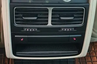 Volkswagen Touareg, 3.0, 176 kW, dyzelinas, automatinė, visų varomųjų ratų pavara