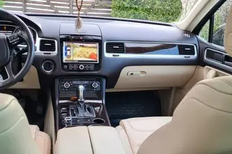 Volkswagen Touareg, 3.0, 176 kW, dyzelinas, automatinė, visų varomųjų ratų pavara