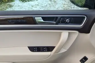 Volkswagen Touareg, 3.0, 176 kW, dyzelinas, automatinė, visų varomųjų ratų pavara