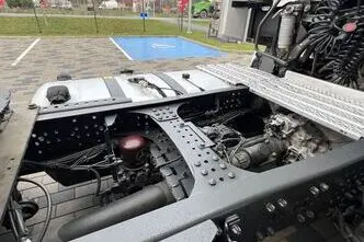 Mercedes-Benz Actros, 12.8, 330 kW, dīzelis, aizmugurējā piedziņa