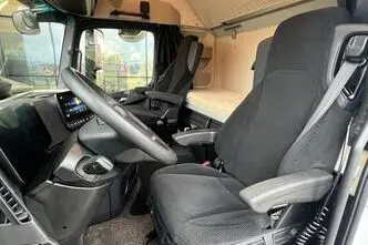 Mercedes-Benz Actros, 12.8, 330 kW, dīzelis, aizmugurējā piedziņa