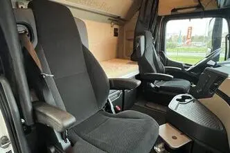 Mercedes-Benz Actros, 12.8, 330 kW, dīzelis, aizmugurējā piedziņa