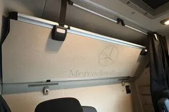 Mercedes-Benz Actros, 12.8, 330 kW, dīzelis, aizmugurējā piedziņa