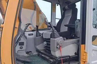 Hyundai ROBEX210LC-7