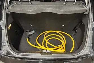 Fiat 500e, 87 kW, elektrība, automātiskā, priekšējā piedziņa