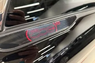 Fiat 500e, 87 kW, elektrība, automātiskā, priekšējā piedziņa