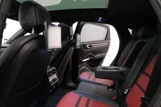 Porsche Cayenne, 4.0, 404 kW, hibridas, automatinė, visų varomųjų ratų pavara