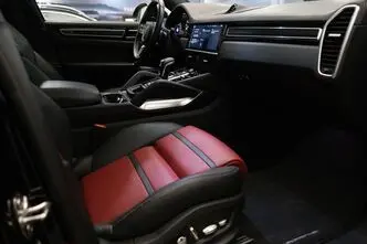 Porsche Cayenne, 4.0, 404 kW, hibridas, automatinė, visų varomųjų ratų pavara