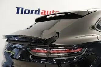 Porsche Cayenne, 4.0, 404 kW, hibridas, automatinė, visų varomųjų ratų pavara