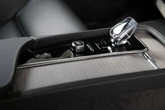 Volvo XC90, 2.0, 183 kW, hybrid, automatic, four-wheel drive