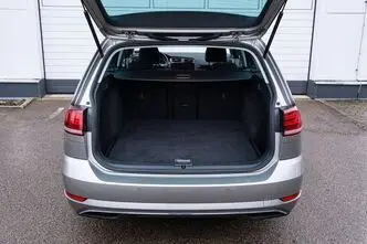 Volkswagen Golf, 1.5, 110 kW, bensiin, automaat, esivedu