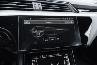 Audi e-tron, 300 kW, elekter, automaat, nelikvedu