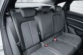 Audi e-tron, 300 kW, elekter, automaat, nelikvedu